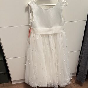 Elegant White Sleeveless Dress with Pearl Accents-flower girl